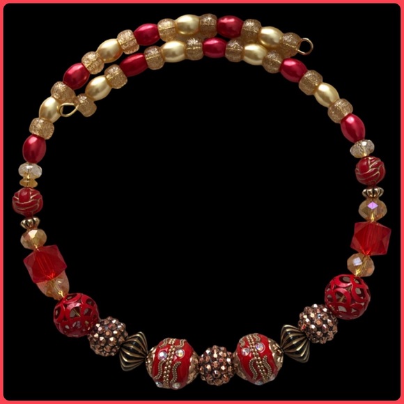 Festive Choker - Picture 3 of 10